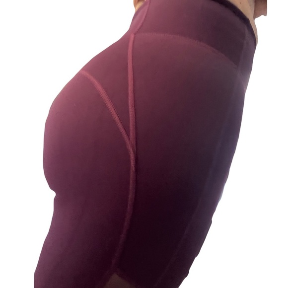 lululemon athletica Pants - 🧘‍♀️ Lululemon size 6 NWOT High waist leggings Wine 🍷 color.